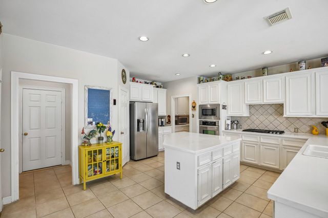 2908 Park Bend Drive, Friendswood, TX 77546