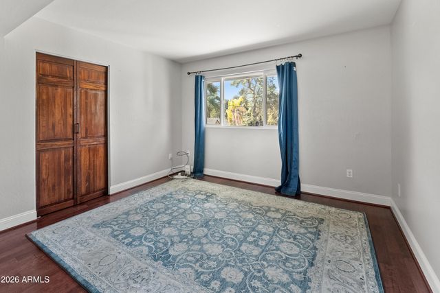 8464 N 7TH Avenue, Phoenix, AZ 85021