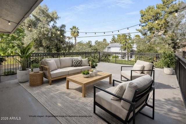 8464 N 7TH Avenue, Phoenix, AZ 85021