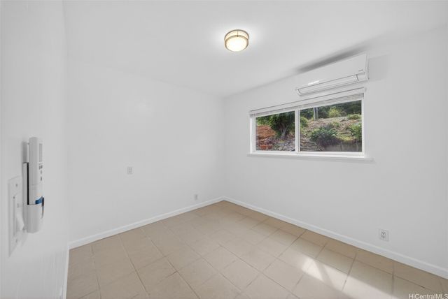 502 Kekupua Street, Honolulu, HI 96825