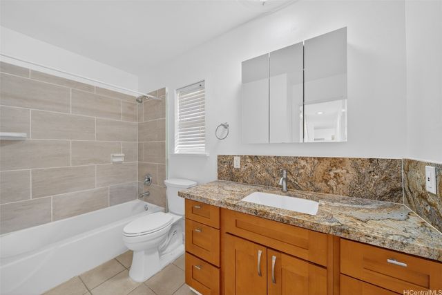 502 Kekupua Street, Honolulu, HI 96825