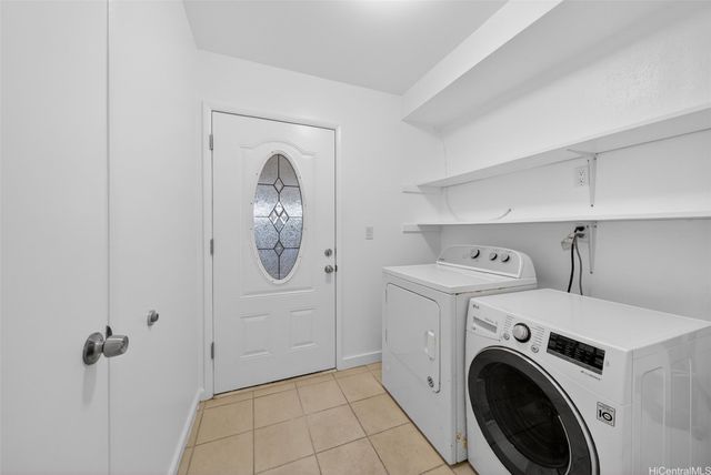 502 Kekupua Street, Honolulu, HI 96825