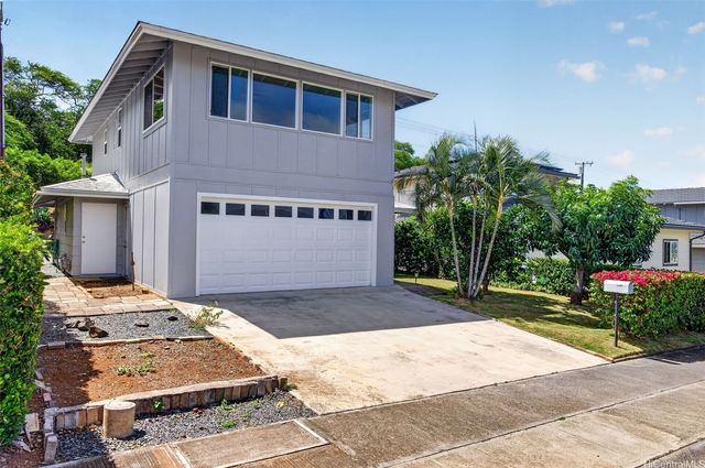 502 Kekupua Street, Honolulu, HI 96825