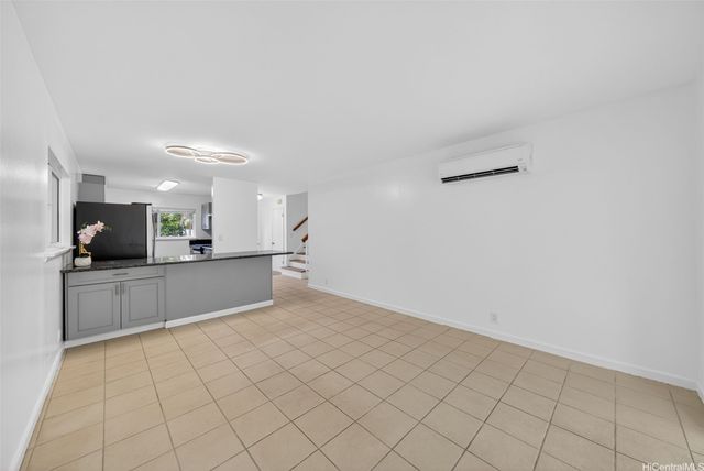 502 Kekupua Street, Honolulu, HI 96825