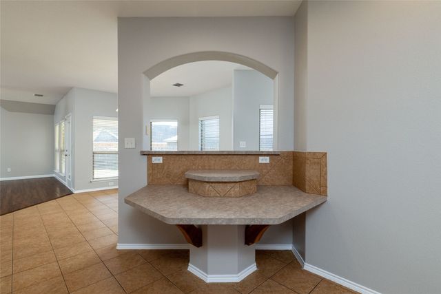 115 Bear Claw Court, Newark, TX 76071