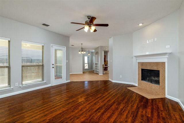 115 Bear Claw Court, Newark, TX 76071