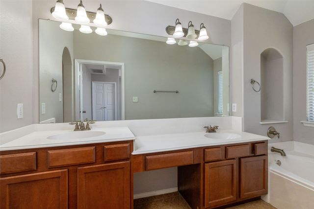 115 Bear Claw Court, Newark, TX 76071