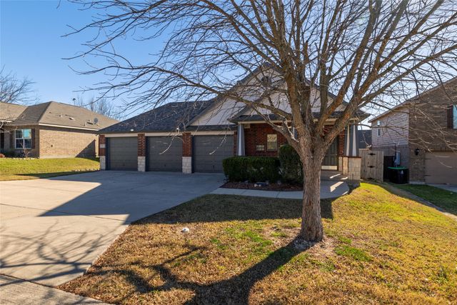 115 Bear Claw Court, Newark, TX 76071