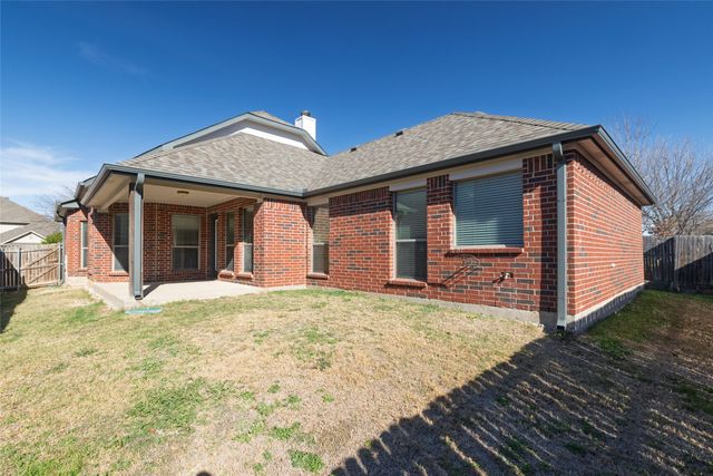 115 Bear Claw Court, Newark, TX 76071