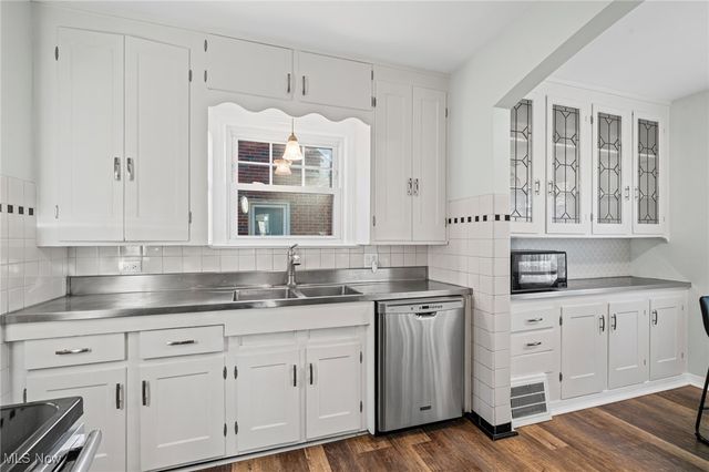 3235 Goldengate Avenue, Rocky River, OH 44116