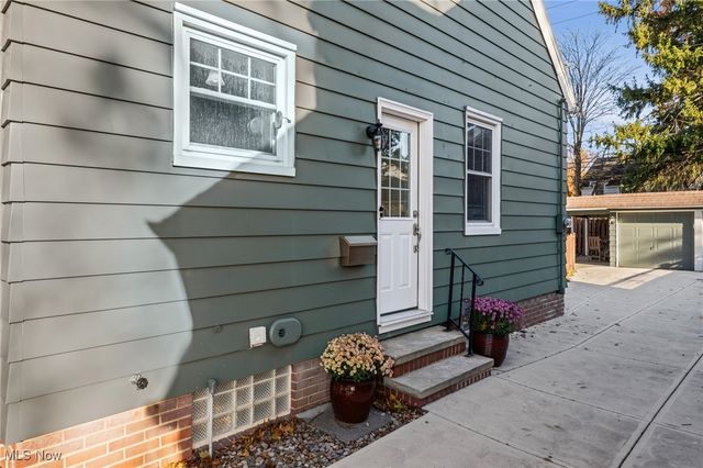 3235 Goldengate Avenue, Rocky River, OH 44116