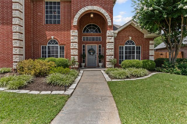 1018 Brook Arbor Drive, Mansfield, TX 76063