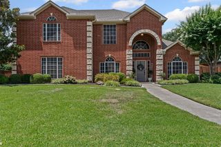 1018 Brook Arbor Drive, Mansfield, TX 76063