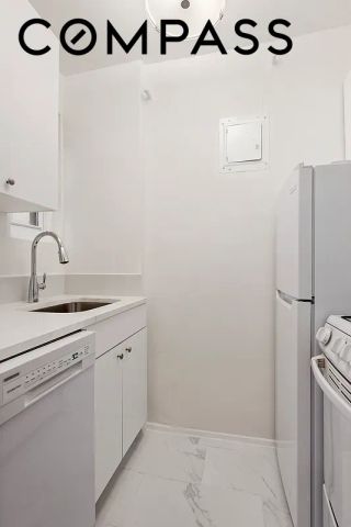 225 E 46th St Apt 8J, New York City, NY 10017