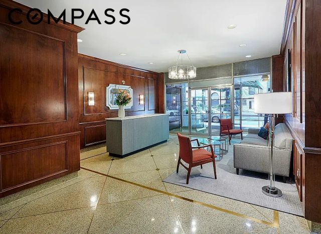225 E 46th St Apt 8J, New York City, NY 10017