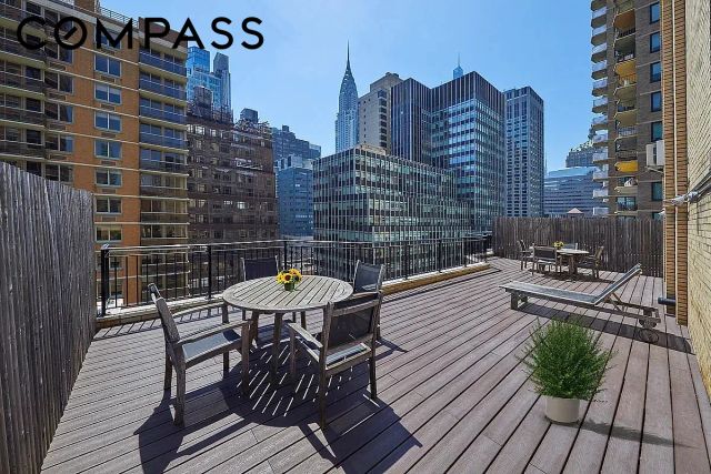225 E 46th St Apt 8J, New York City, NY 10017