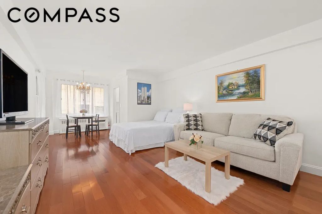 225 E 46th St Apt 8J, New York City, NY 10017