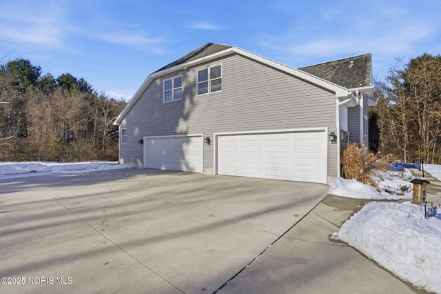 6330 N Texas Street, Whitehouse, OH 43571