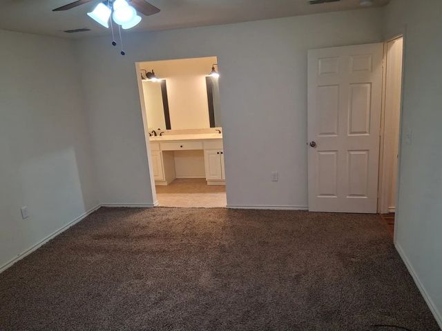 8105 Chesham Drive, Rowlett, TX 75088