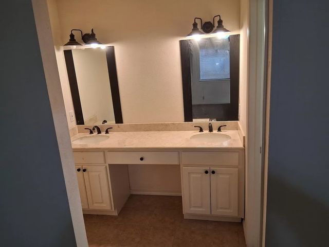 8105 Chesham Drive, Rowlett, TX 75088