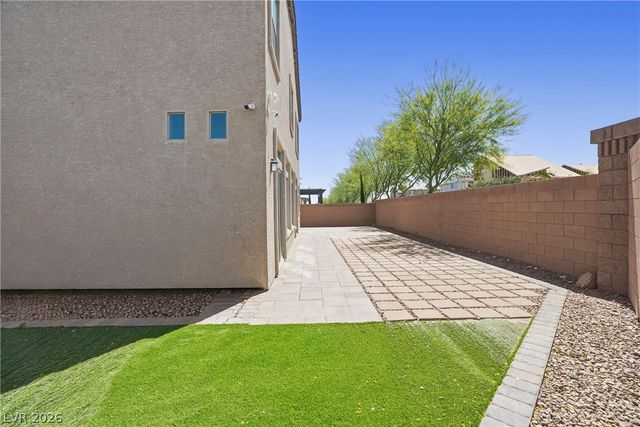 6089 Ancient Peaks Avenue, Las Vegas, NV 89141