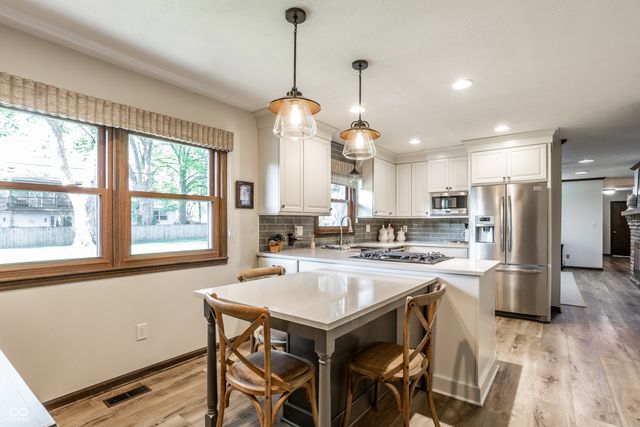 9725 Mallery Drive, Noblesville, IN 46060