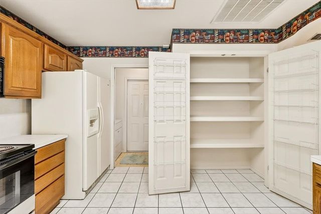 3038 Twin Creek Dr, Corpus Christi, TX 78414