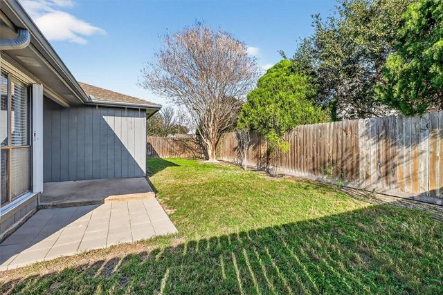 3038 Twin Creek Dr, Corpus Christi, TX 78414