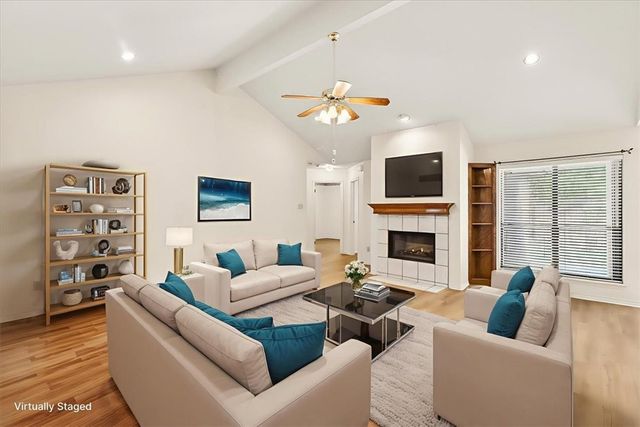 3038 Twin Creek Dr, Corpus Christi, TX 78414