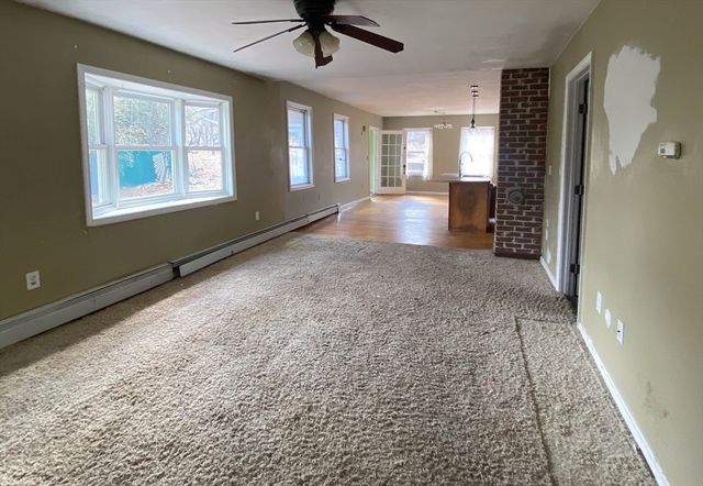 8 Sullivan Place, Millbury, MA 01527