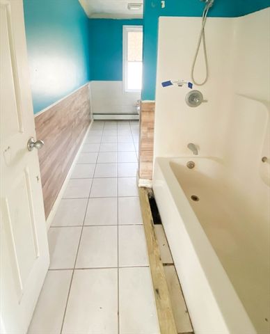 8 Sullivan Place, Millbury, MA 01527