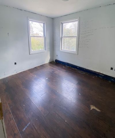 8 Sullivan Place, Millbury, MA 01527