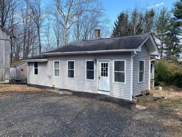 8 Sullivan Place, Millbury, MA 01527