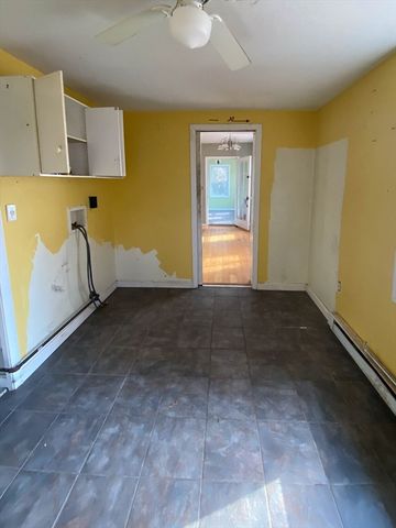 8 Sullivan Place, Millbury, MA 01527