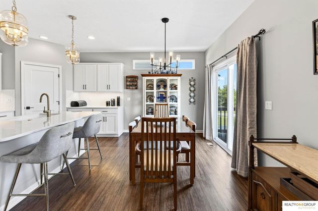 11006 Freeboard Drive, Papillion, NE 68046