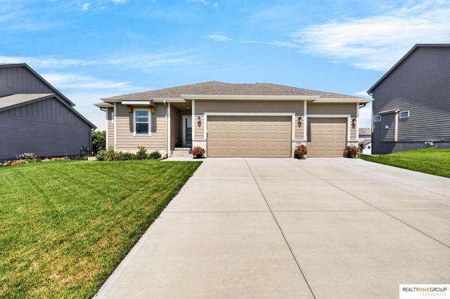 11006 Freeboard Drive, Papillion, NE 68046