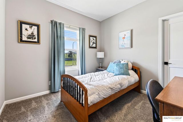 11006 Freeboard Drive, Papillion, NE 68046