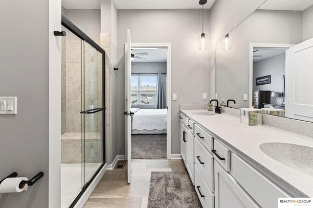 11006 Freeboard Drive, Papillion, NE 68046