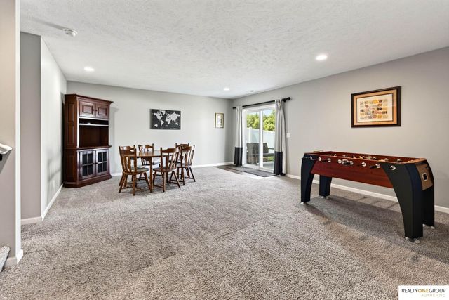 11006 Freeboard Drive, Papillion, NE 68046