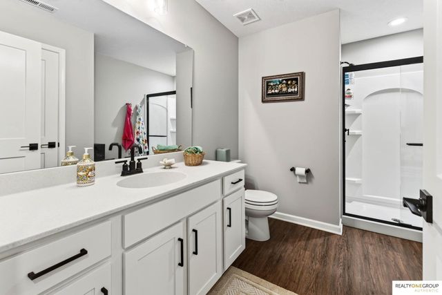11006 Freeboard Drive, Papillion, NE 68046