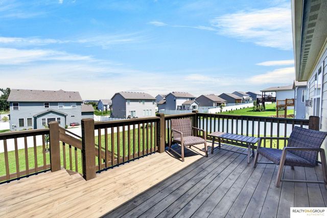 11006 Freeboard Drive, Papillion, NE 68046