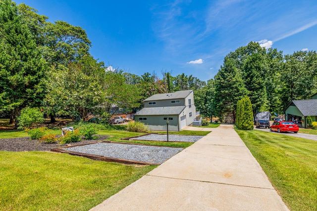 144 Amber Drive, Inman, SC 29349