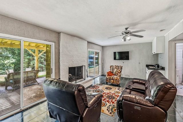 144 Amber Drive, Inman, SC 29349