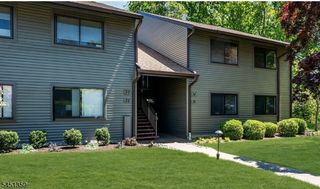 32 Dickinson Ct, Middletown Twp., NJ 07701