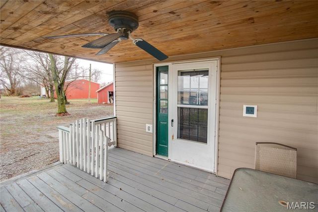 168 SE 450 Avenue, Carrollton, IL 62016