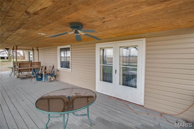 168 SE 450 Avenue, Carrollton, IL 62016