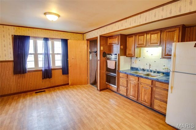 168 SE 450 Avenue, Carrollton, IL 62016