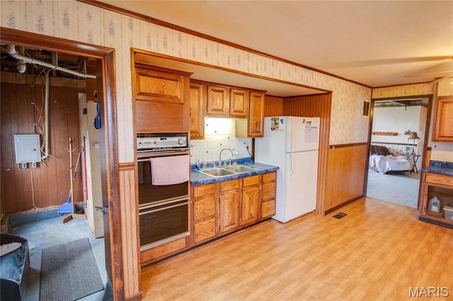 168 SE 450 Avenue, Carrollton, IL 62016