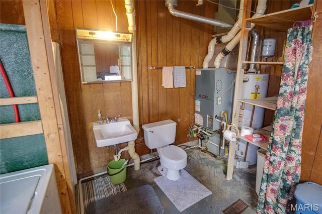 168 SE 450 Avenue, Carrollton, IL 62016