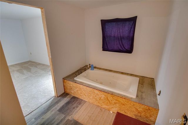 168 SE 450 Avenue, Carrollton, IL 62016